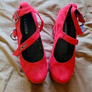 Lamoda Red Hearts Platform Heels